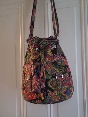 Colorful Vera Bradley Bucket Bag (Like New)